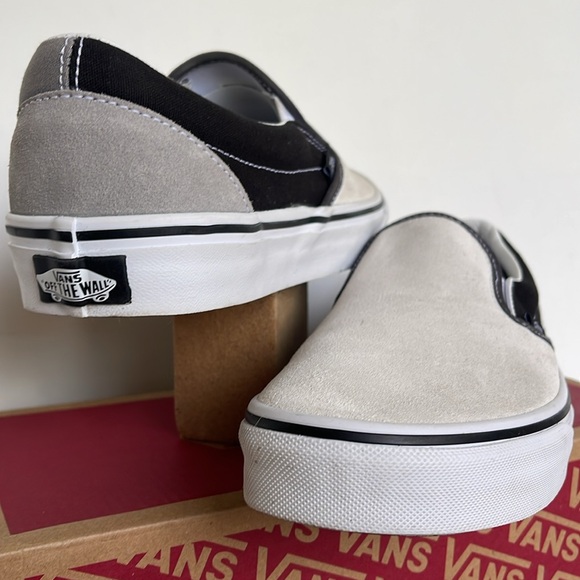 Vans WMNS Classic Slip-On (Mix & Match) Black/True
VN0A4U382PD
Sneakers - Picture 9 of 16